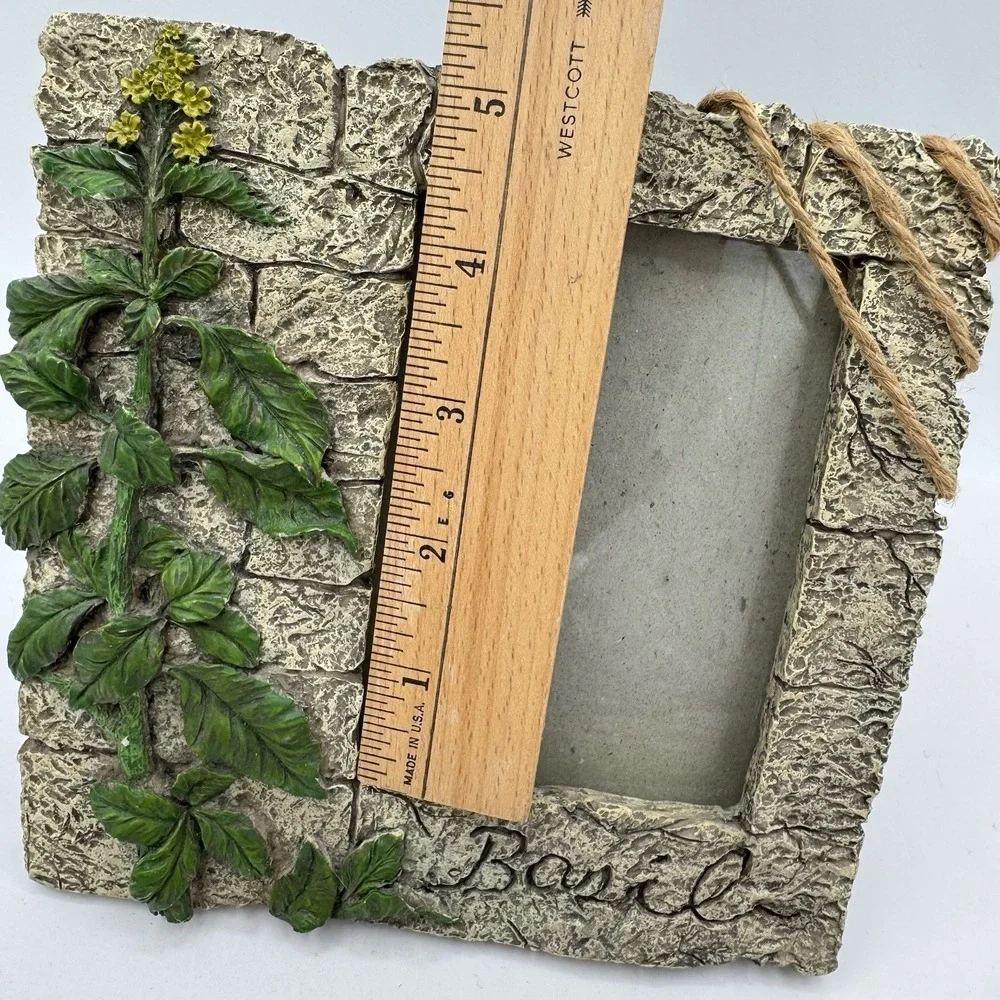 Vintage Basil 3D Picture Frame 4x6 Textured Resin Botanical CBK Ltd 1999‎